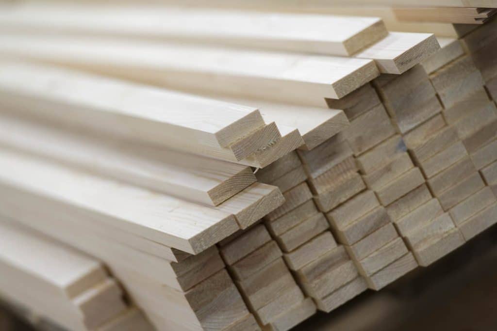 Holzleisten aus nachhaltiger Forstwirtschaft für Keilrahmenproduktion